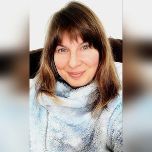 Meet your Posher, Chloe